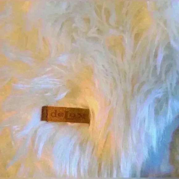 Y2K Discontinued Delux Yuki The Yeti White Wool Blend Warm Winter Beanie Hat Cap - Picture 3 of 5